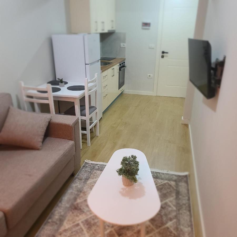 Home Inn Apartaments Tirana Esterno foto