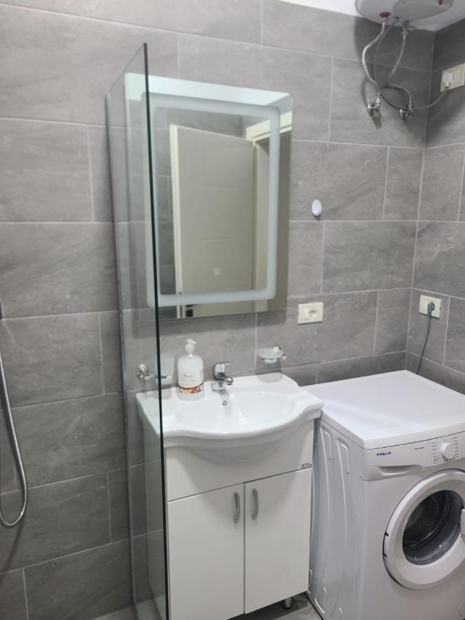 Home Inn Apartaments Tirana Esterno foto